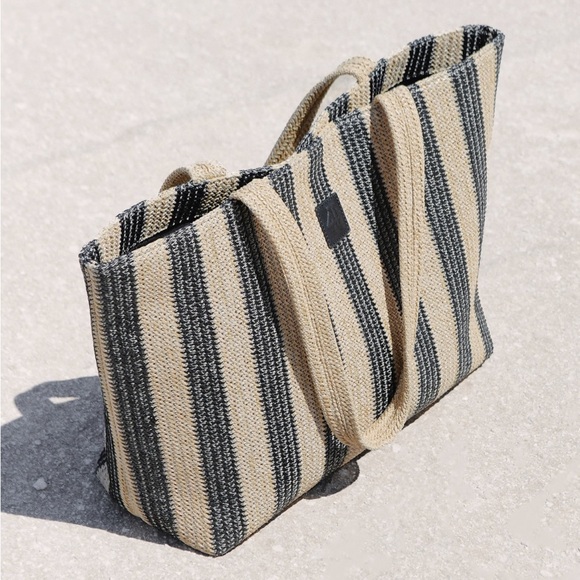 4th & Reckless x Loz Vassallo Straw Beach Tote - Picture 4 of 4